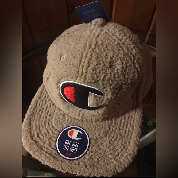 Authentic Champion adjustable leather strap hat - Picture 6 of 6